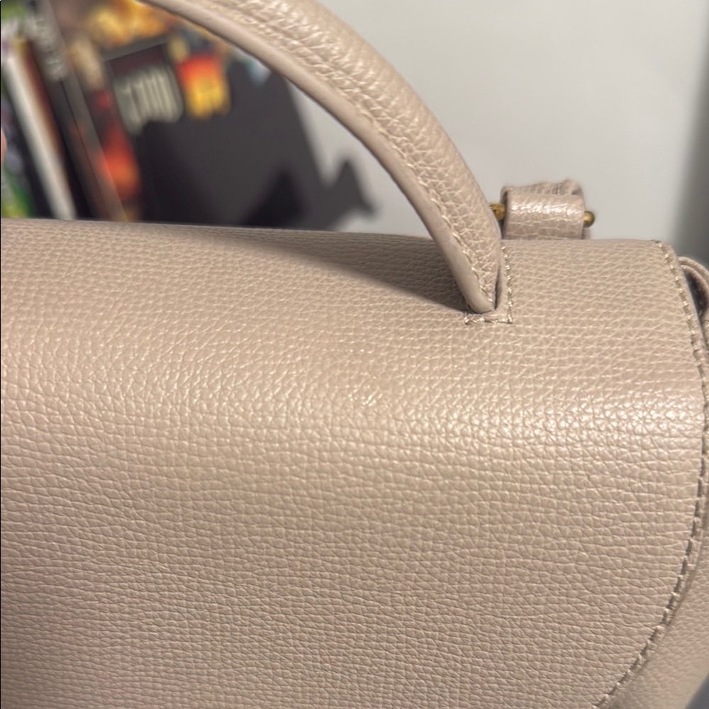 Elegant taupe Leather Handbag